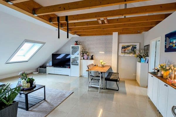 Pronájem bytu 2+1 65 m², Frankfurt am Main, Hessen Pronájem bytu 2+1 65 m², Frankfurt am Main, Hessen