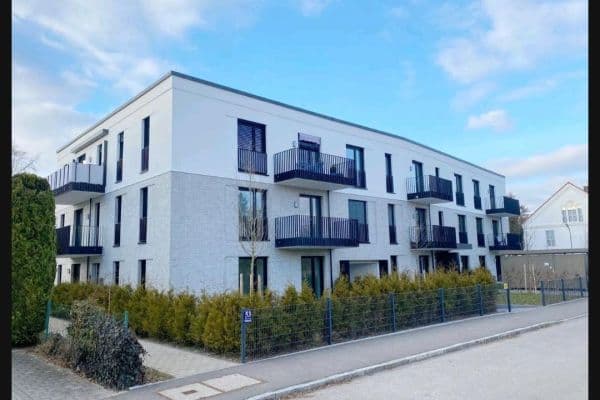 Pronájem bytu 2+1 65 m², Marienburgerstr 53a, München, Bavorsko Pronájem bytu 2+1 65 m², Marienburgerstr 53a, München, Bavorsko