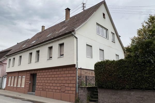 Pronájem bytu 3+1 100 m², Hauptstraße, Bad Wildbad Pronájem bytu 3+1 100 m², Hauptstraße, Bad Wildbad