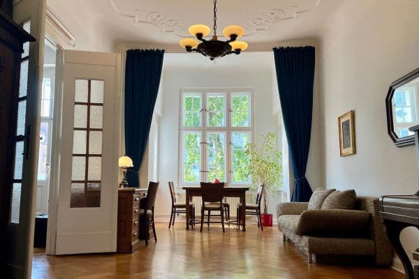 Prodej bytu 4+1 131 m², Berlin, Berlín Prodej bytu 4+1 131 m², Berlin, Berlín