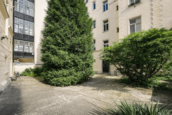 Pronájem bytu 2+1 56 m², Všehrdova, Praha Pronájem bytu 2+1 56 m², Všehrdova, Praha