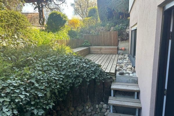 Pronájem bytu 1+1 36 m², Pliezhausen Pronájem bytu 1+1 36 m², Pliezhausen