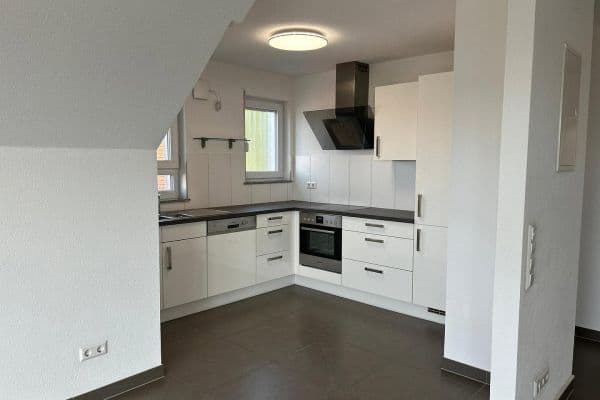 Pronájem bytu 3+1 85 m², Sindelfingen, Bádensko-Württembersko Pronájem bytu 3+1 85 m², Sindelfingen, Bádensko-Württembersko