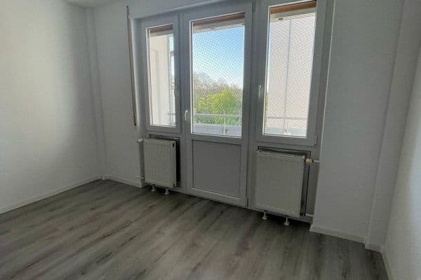 Pronájem bytu 2+1 68 m², Halbergstraße 27, Ludwigshafen, Porýní-Falc Pronájem bytu 2+1 68 m², Halbergstraße 27, Ludwigshafen, Porýní-Falc