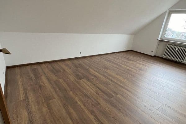 Pronájem bytu 2+1 73 m², Uetze Pronájem bytu 2+1 73 m², Uetze