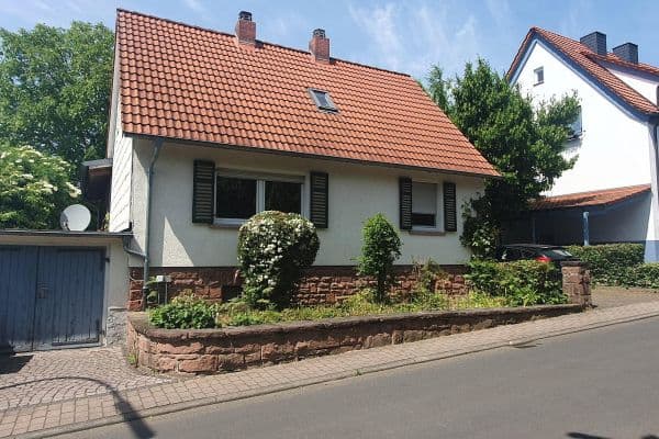 Prodej domu 183 m², pozemek 975 m², Linsengericht-Altenhaßlau Prodej domu 183 m², pozemek 975 m², Linsengericht-Altenhaßlau
