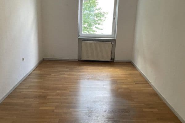 Pronájem bytu 2+1 47 m², Mainkurstraße 32, Frankfurt, Hessen Pronájem bytu 2+1 47 m², Mainkurstraße 32, Frankfurt, Hessen