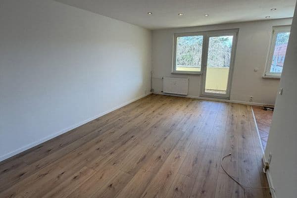 Pronájem bytu 3+1 68 m², Friedensstr. 18c, Bestensee Pronájem bytu 3+1 68 m², Friedensstr. 18c, Bestensee