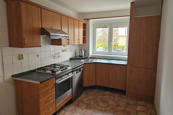 Pronájem bytu 2+1 56 m², Jilemnického, Pardubice, Pardubický kraj Pronájem bytu 2+1 56 m², Jilemnického, Pardubice, Pardubický kraj