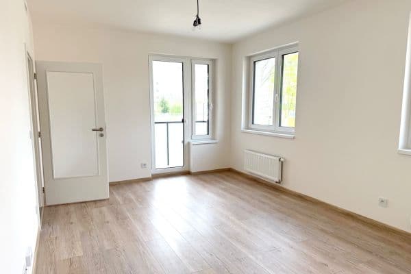 Prodej bytu 2+kk 45 m², U Továren, Praha Prodej bytu 2+kk 45 m², U Továren, Praha