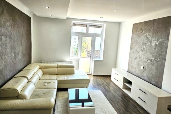 Pronájem bytu 3+1 85 m², Hřbitovní, Nový Jičín Pronájem bytu 3+1 85 m², Hřbitovní, Nový Jičín