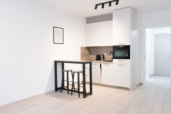 Pronájem bytu 1+kk 33 m², Poděbradská, Praha Pronájem bytu 1+kk 33 m², Poděbradská, Praha