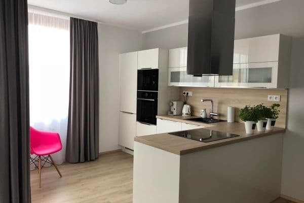 Prodej bytu 2+kk 57 m², Laudonova, Praha Prodej bytu 2+kk 57 m², Laudonova, Praha