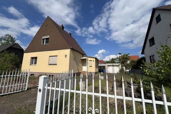 Prodej domu 132 m², pozemek 900 m², Gehlberger Str. 28,, Berlin Prodej domu 132 m², pozemek 900 m², Gehlberger Str. 28,, Berlin