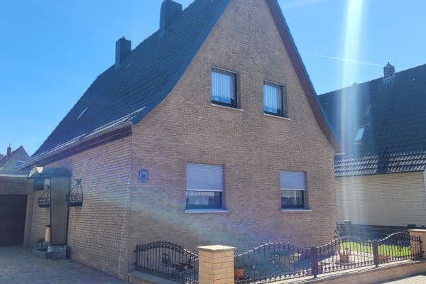 Prodej domu 112 m², pozemek 475 m², Celle, Dolní Sasko Prodej domu 112 m², pozemek 475 m², Celle, Dolní Sasko