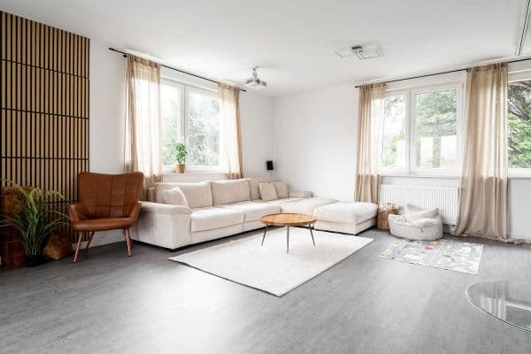 Prodej bytu 4+1 136 m², Pforzheim, Bádensko-Württembersko Prodej bytu 4+1 136 m², Pforzheim, Bádensko-Württembersko