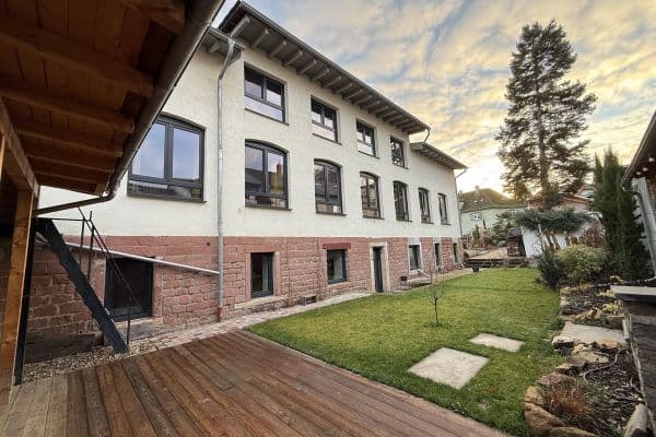 Prodej domu 189 m², pozemek 519 m², Wegelnburgstraße 54, Ludwigshafen Prodej domu 189 m², pozemek 519 m², Wegelnburgstraße 54, Ludwigshafen