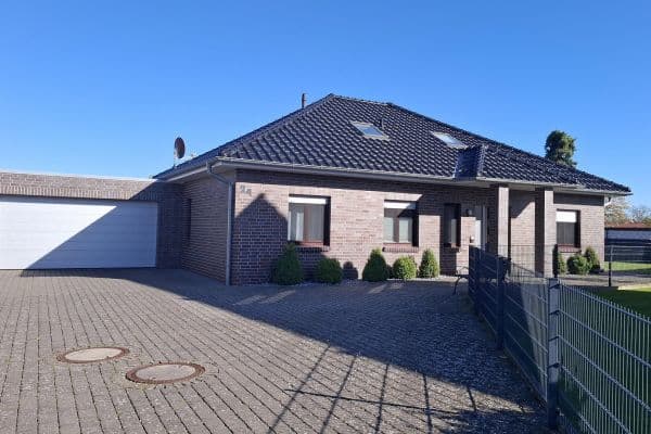 Prodej domu 175 m², pozemek 711 m², Barsinghausen Prodej domu 175 m², pozemek 711 m², Barsinghausen