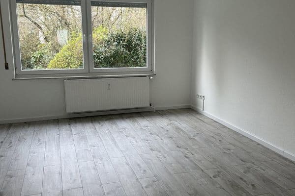 Pronájem bytu 3+1 68 m², Curieweg 12, Düsseldorf Pronájem bytu 3+1 68 m², Curieweg 12, Düsseldorf