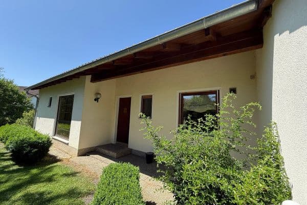 Prodej domu 180 m², pozemek 1.660 m², Sulzbach-Rosenberg Prodej domu 180 m², pozemek 1.660 m², Sulzbach-Rosenberg