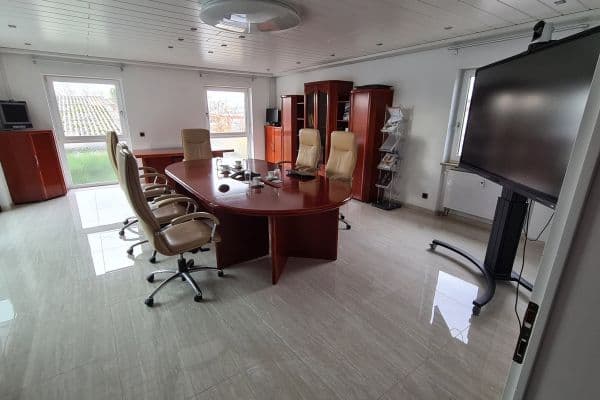 Pronájem kanceláře 50 m², Carl-Zeiss-Str. 5, Frankenthal Pronájem kanceláře 50 m², Carl-Zeiss-Str. 5, Frankenthal