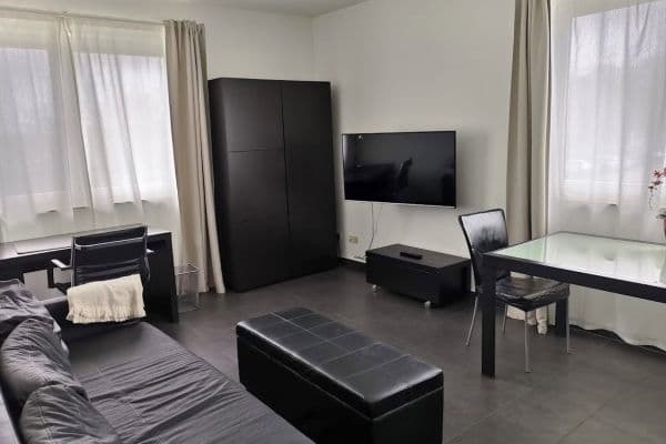 Pronájem bytu 2+1 40 m², Alte Heerstr.10, Sankt Augustin Pronájem bytu 2+1 40 m², Alte Heerstr.10, Sankt Augustin