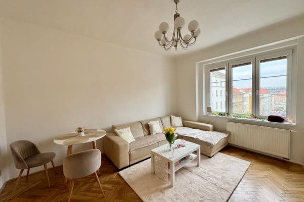 Pronájem bytu 2+kk 55 m², Sokolovská, Praha Pronájem bytu 2+kk 55 m², Sokolovská, Praha