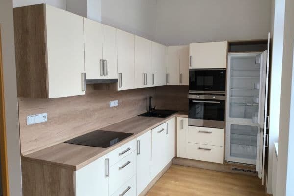 Pronájem bytu 3+1 72 m², Tomanova, Slaný Pronájem bytu 3+1 72 m², Tomanova, Slaný