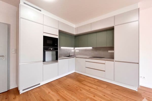 Pronájem bytu 3+kk 90 m², Suchánkova, Benešov, Středočeský kraj Pronájem bytu 3+kk 90 m², Suchánkova, Benešov, Středočeský kraj