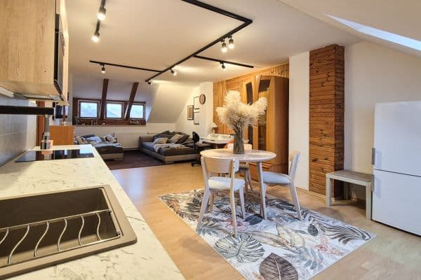 Pronájem bytu 2+1 67 m², Stropkovská, Košice - mestská časť Západ Pronájem bytu 2+1 67 m², Stropkovská, Košice - mestská časť Západ