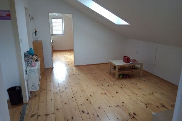 Pronájem bytu 3+1 75 m², U Bažantnice, Praha Pronájem bytu 3+1 75 m², U Bažantnice, Praha