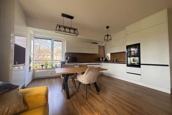 Prodej bytu 3+kk 96 m², U Ježíška, Plzeň Prodej bytu 3+kk 96 m², U Ježíška, Plzeň