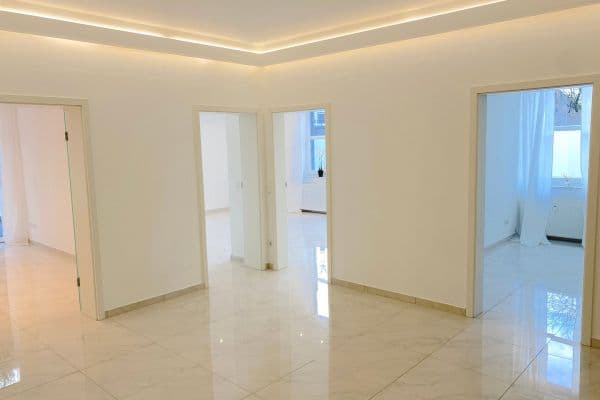 Pronájem bytu 3+1 105 m², Enger Pronájem bytu 3+1 105 m², Enger