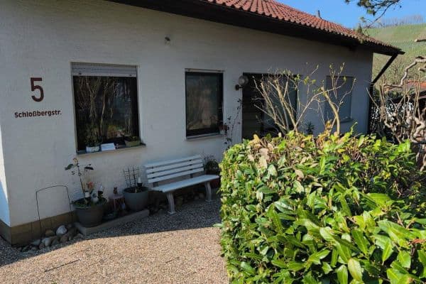 Pronájem bytu 2+1 52 m², Schlossbergstraße 5, Ilsfeld - Helfenberg Pronájem bytu 2+1 52 m², Schlossbergstraße 5, Ilsfeld - Helfenberg