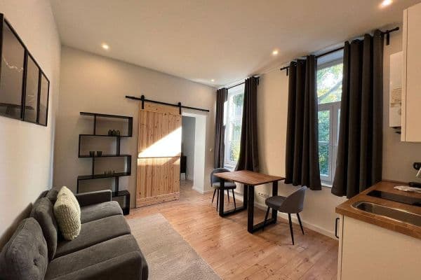 Pronájem bytu 2+1 32 m², Adalbertsteinweg 205, Cáchy, Severní Porýní-Vestfálsko Pronájem bytu 2+1 32 m², Adalbertsteinweg 205, Cáchy, Severní Porýní-Vestfálsko