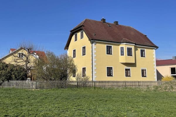 Pronájem bytu 2+1 68 m², Regenstauf Pronájem bytu 2+1 68 m², Regenstauf