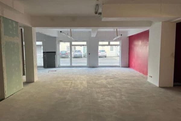 Pronájem nebytového prostoru 220 m², Burgstr.44, Leverkusen Pronájem nebytového prostoru 220 m², Burgstr.44, Leverkusen