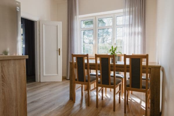Pronájem bytu 3+1 100 m², Na Perštýně, Liberec, Liberecký kraj Pronájem bytu 3+1 100 m², Na Perštýně, Liberec, Liberecký kraj