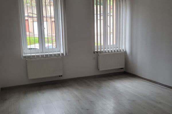 Pronájem bytu 1+1 30 m², Anglická, Náchod Pronájem bytu 1+1 30 m², Anglická, Náchod