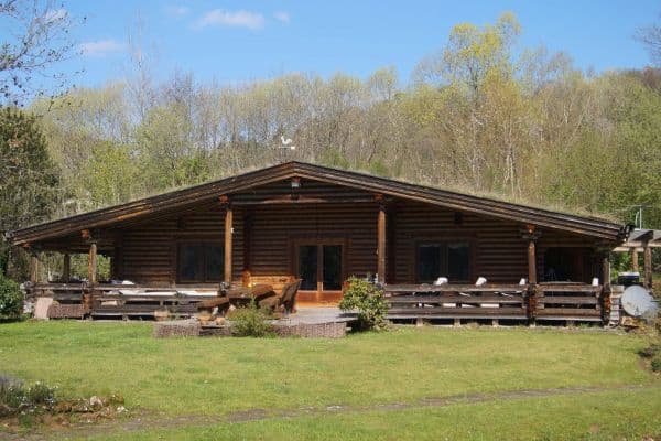 Prodej domu 250 m², pozemek 8.000 m², In der Schorbach 1c, Waldfischbach-Burgalben Prodej domu 250 m², pozemek 8.000 m², In der Schorbach 1c, Waldfischbach-Burgalben