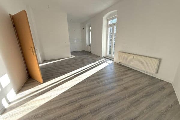 Pronájem bytu 3+1 80 m², Haselbrunner Str. 1, Plauen, Sasko Pronájem bytu 3+1 80 m², Haselbrunner Str. 1, Plauen, Sasko