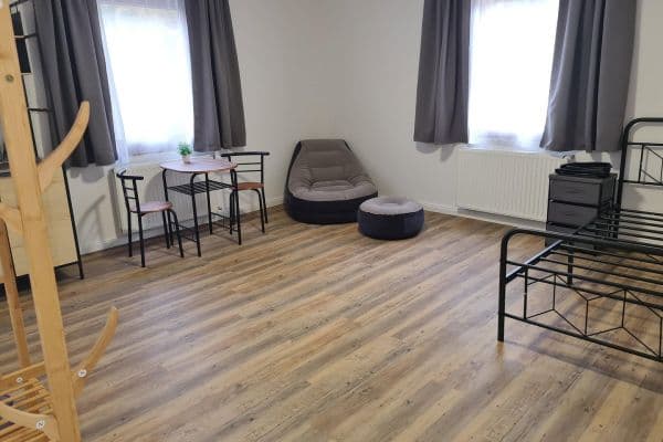 Pronájem bytu 1+1 35 m², Pfullingen Pronájem bytu 1+1 35 m², Pfullingen