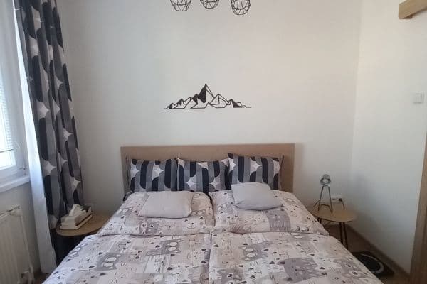 Pronájem bytu 2+kk 38 m², Lidická, Mnichovo Hradiště Pronájem bytu 2+kk 38 m², Lidická, Mnichovo Hradiště