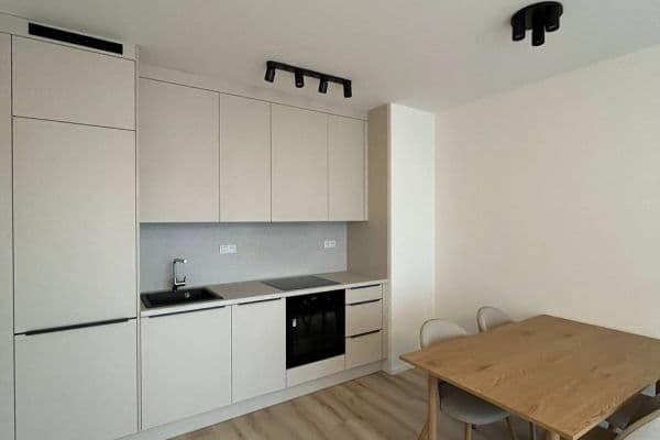 Pronájem bytu 2+kk 46 m², Hodkovická, Praha Pronájem bytu 2+kk 46 m², Hodkovická, Praha