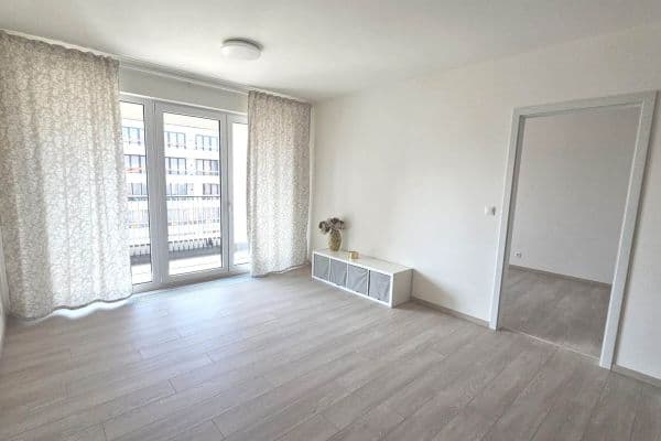 Pronájem bytu 2+kk 56 m², Poděbradská, Praha Pronájem bytu 2+kk 56 m², Poděbradská, Praha