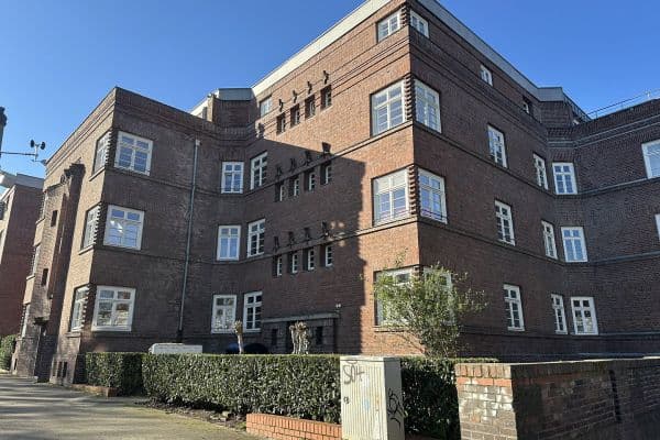 Pronájem bytu 3+1 82 m², Liebfrauenstraße 55, Gelsenkirchen Pronájem bytu 3+1 82 m², Liebfrauenstraße 55, Gelsenkirchen