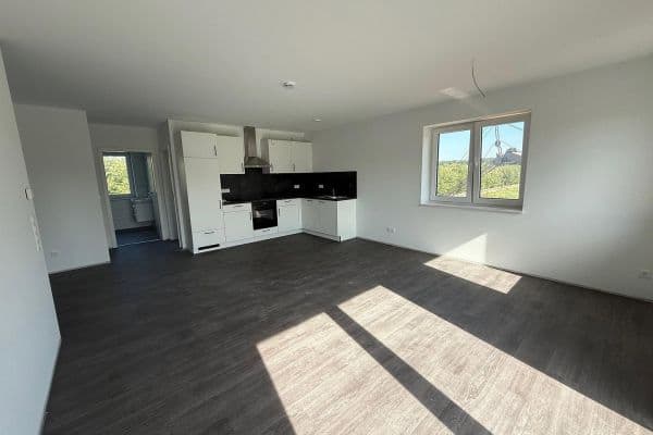 Pronájem bytu 3+1 83 m², Albersdorf Pronájem bytu 3+1 83 m², Albersdorf