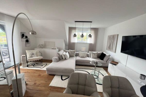 Pronájem bytu 3+1 102 m², Schwäbisch Hall, Bádensko-Württembersko Pronájem bytu 3+1 102 m², Schwäbisch Hall, Bádensko-Württembersko