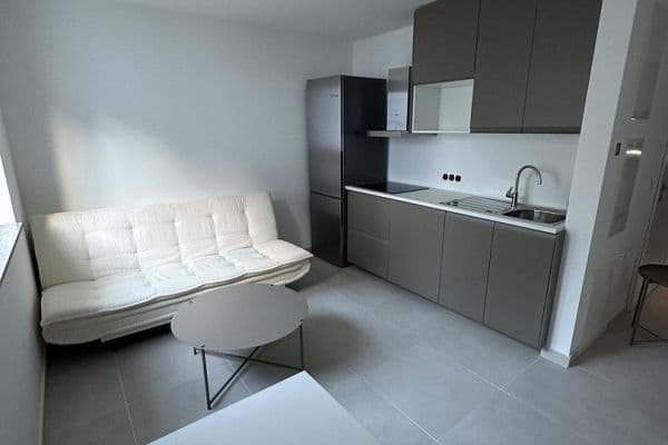 Pronájem bytu 2+1 32 m², Hundert-Morgen-Str. 2B, Kelsterbach Pronájem bytu 2+1 32 m², Hundert-Morgen-Str. 2B, Kelsterbach