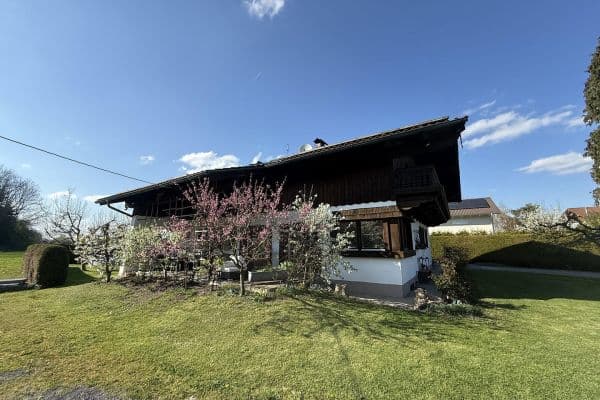 Prodej domu 190 m², pozemek 800 m², Bad Aibling, Bavorsko Prodej domu 190 m², pozemek 800 m², Bad Aibling, Bavorsko